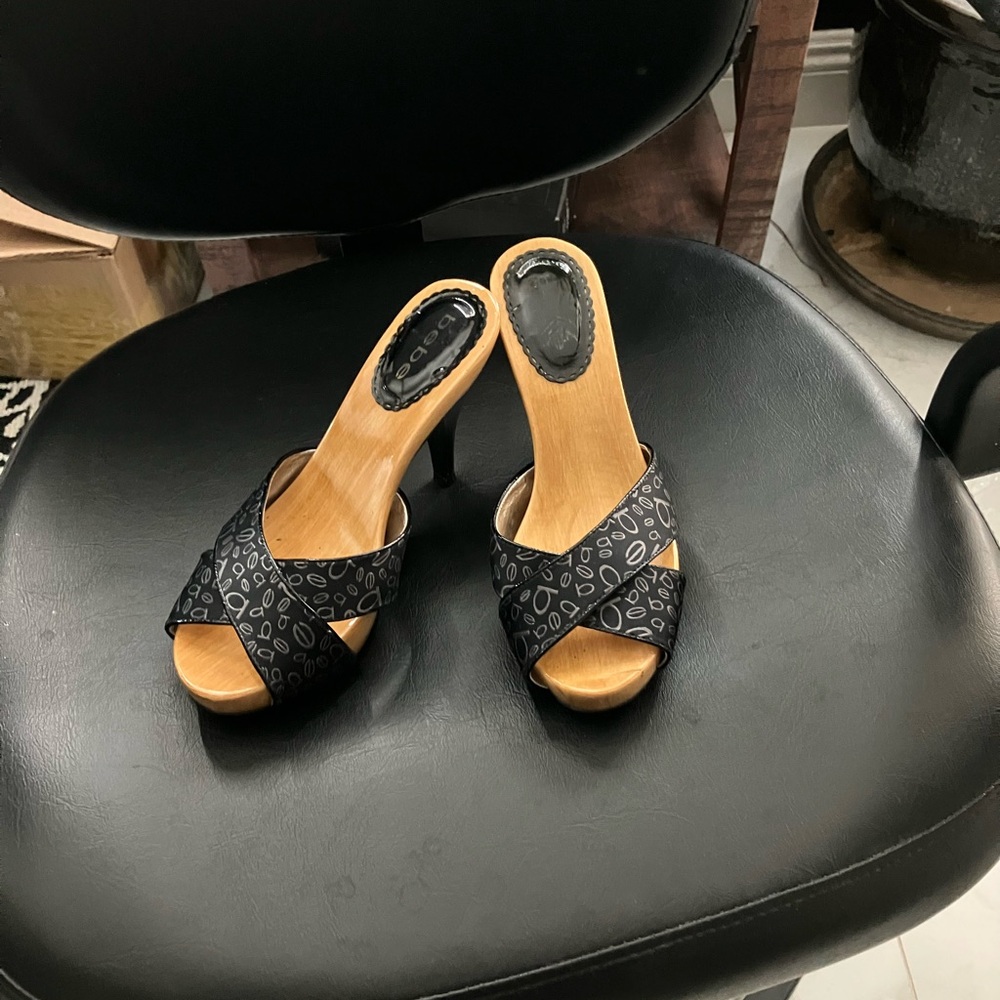 Women's Black Patterned Open-Toe Heeled Mules